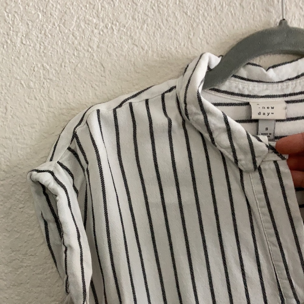 Striped half-button Top - Picture 2 of 3